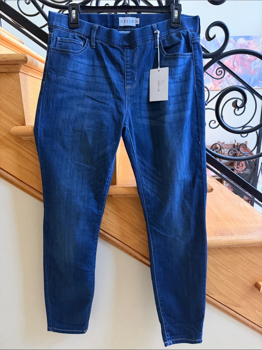 CELLO Women’s Dark Blue Pull On Stretch Jeans Size XL New With Tags